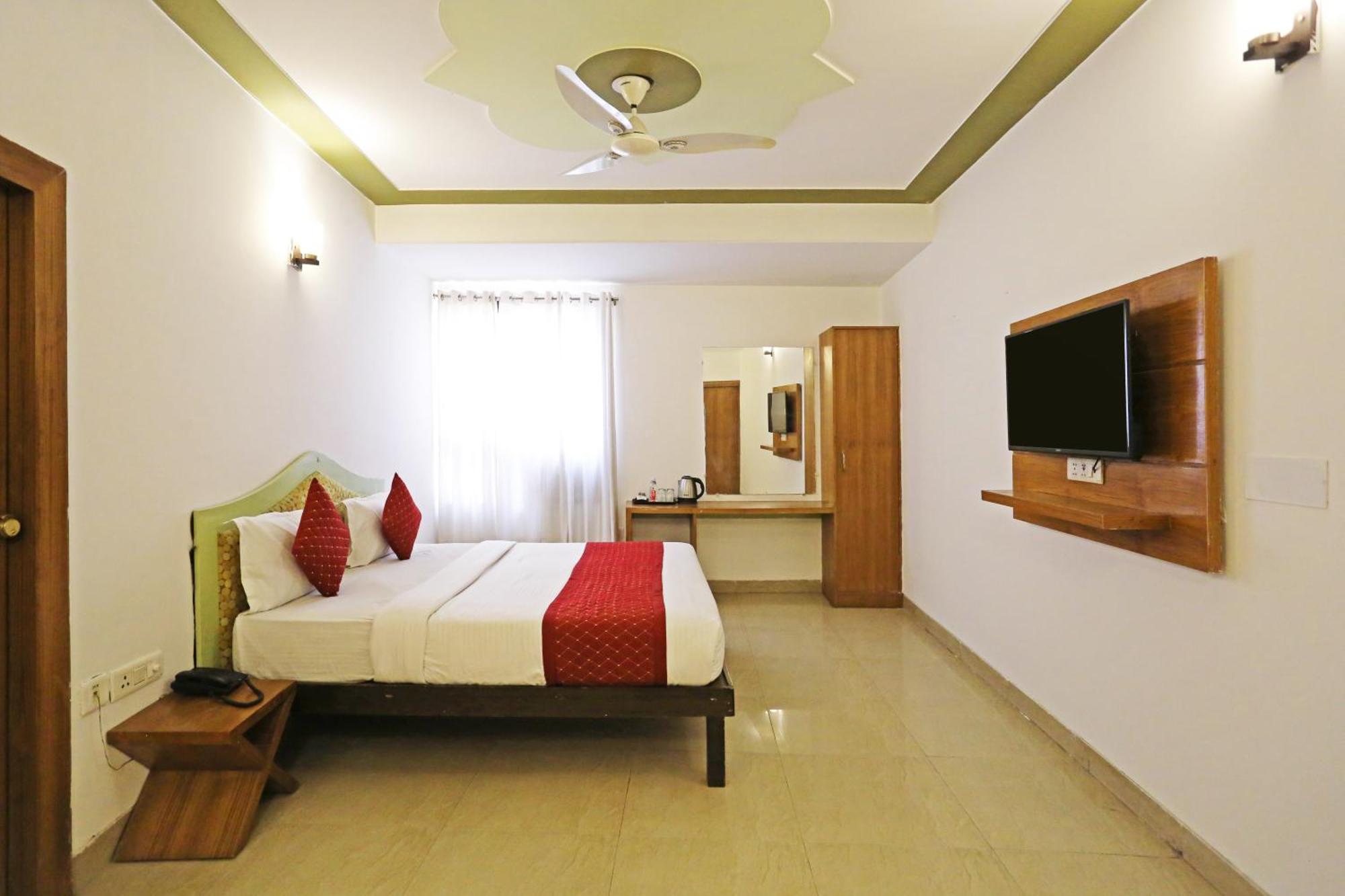 Hotel Ambrosia - A Boutique Hotel New Delhi Exterior photo