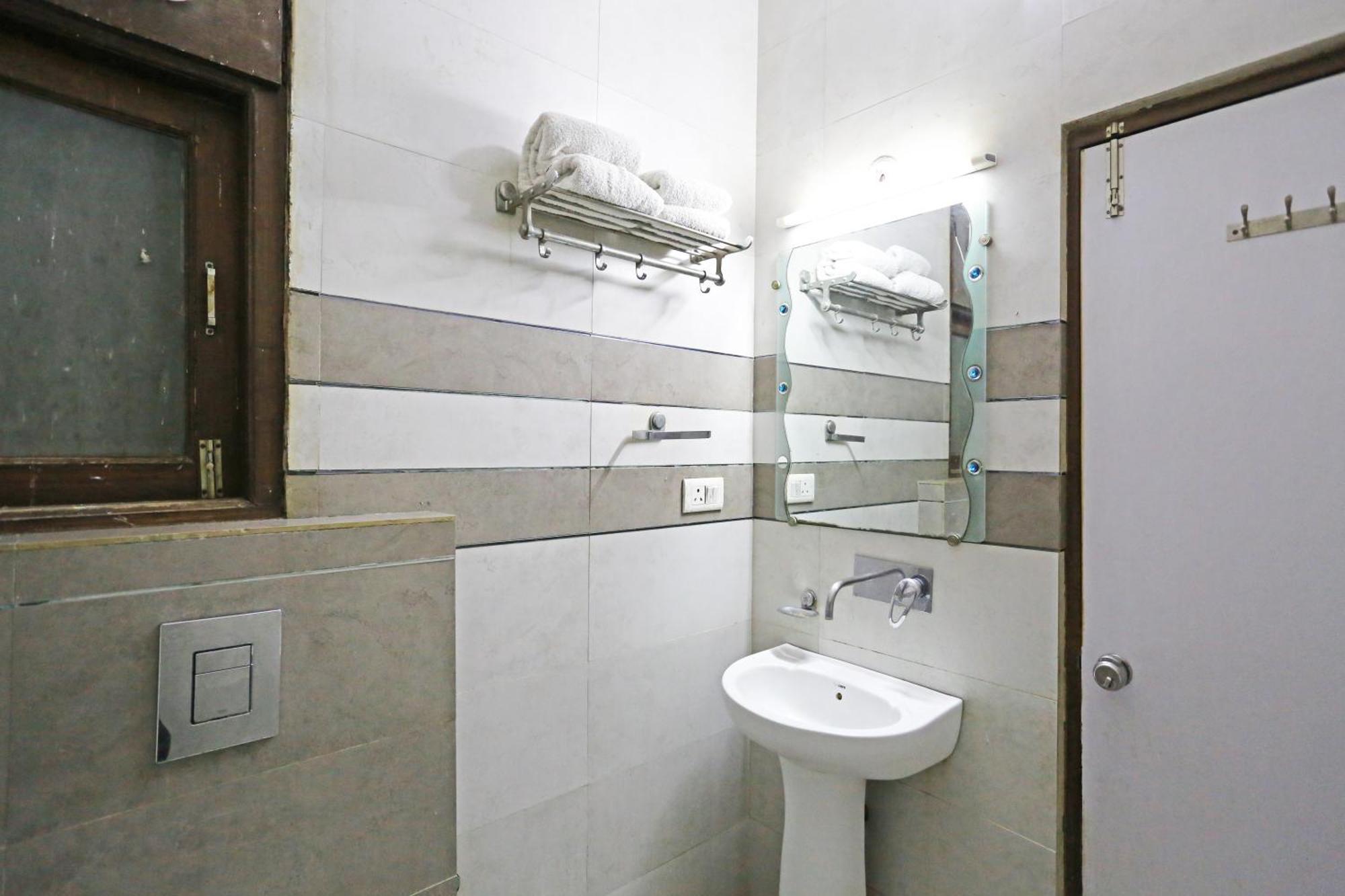 Hotel Ambrosia - A Boutique Hotel New Delhi Exterior photo